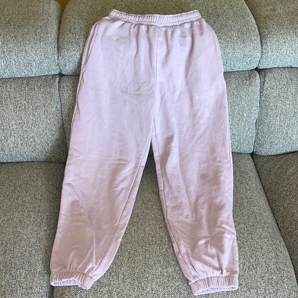 oversized lavender sweatpants from H&M